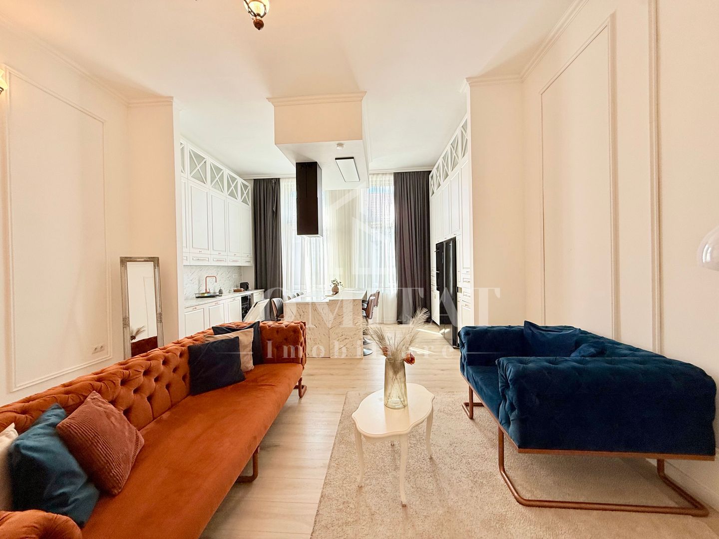 Apartament cu 3 camere Ultracentral - Poză 4