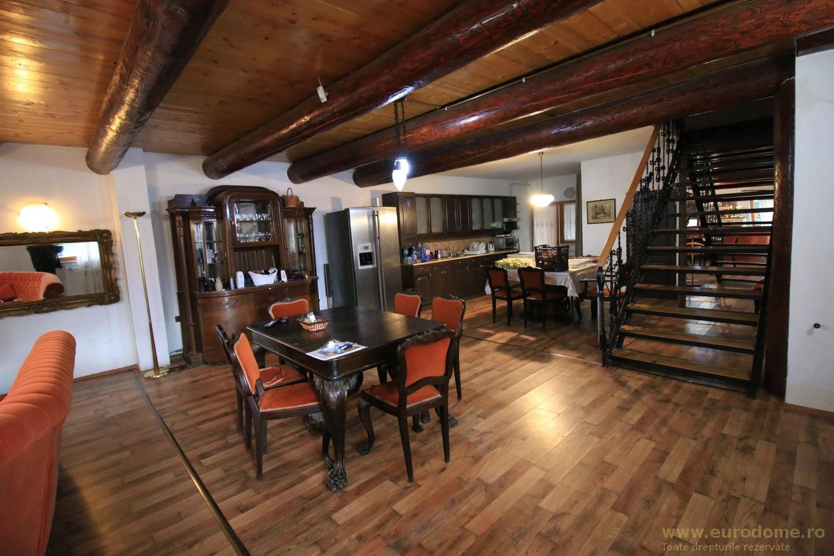 Proprietate deosebita - casa cu curte si livada - Poză 9