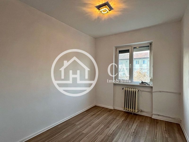 Apartament de vânzare cu 3 camere în zona Nufărul, Oradea - Poză 4