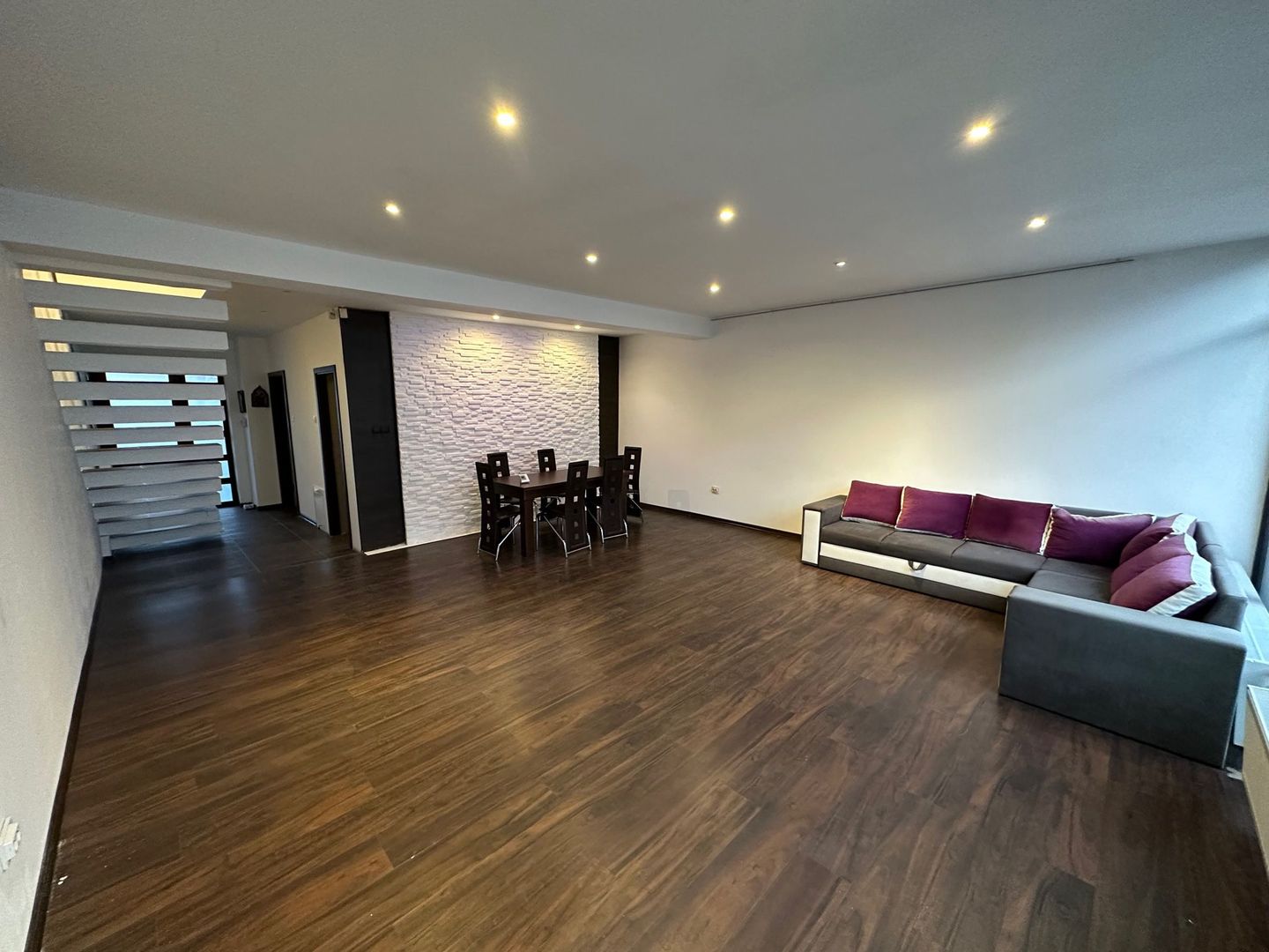 Duplex zona Lunei - Câmpului - Poză 1