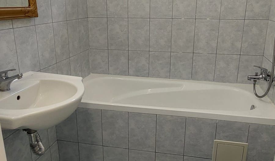 Închiriez apartament  2 camere- Piata Unirii, parțial mobilat - Poză 6