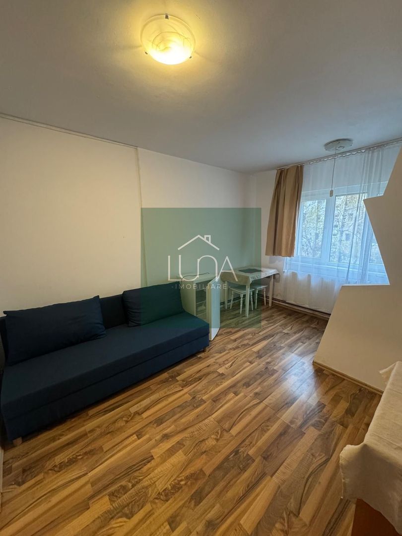 Vânzare garsonieră – zona Tractorul, Coresi Mall - Poză 1