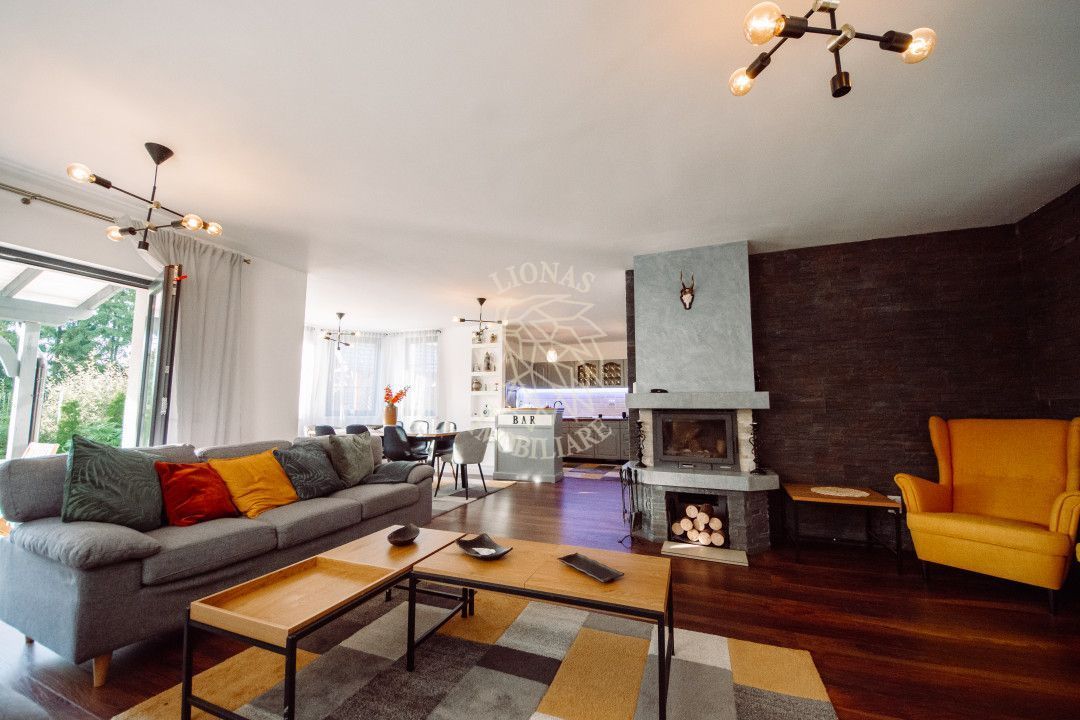 Pensiune Moderna 200 mp-teren 1000 mp-foisor-terasa-balcoane-Colibita - Poză 1