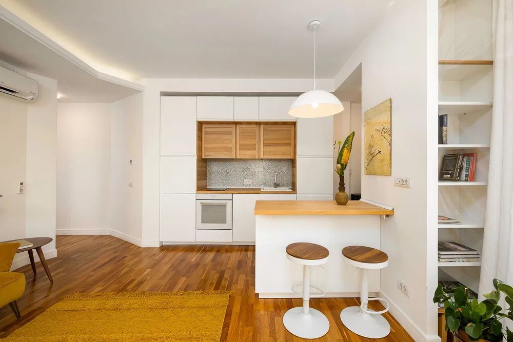 Remarcabil apartament 2 camere intr-o cladire simbol a Bucurestiului - Poză 4