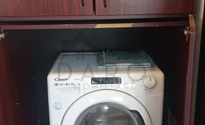 Inchiriez apartament cu 3 camere , zona Gara Mare (str Gh Doja) - Poză 8
