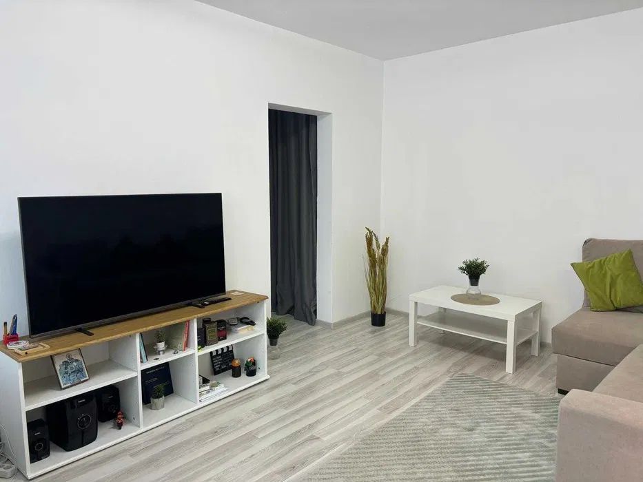 APARTAMENT 2 CAMERE 1 MAI - Poză 1