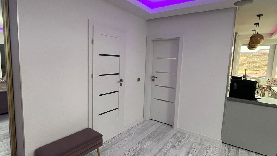 Apartament de 3 camere  de închiriat, în bloc nou, zona Trei Stejari - Poză 11