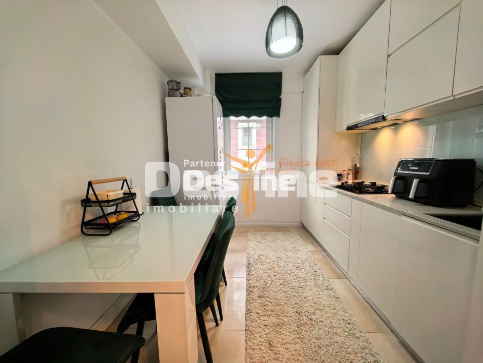 Duplex modern cu design britanic 7 camere D+P+1+M 160 mp - Poză 12