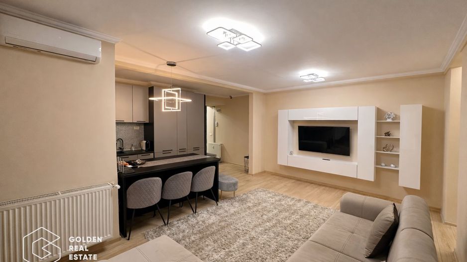 Apartament superb, BERMO, 2 camere, etaj 1, totul nou, centrala proprie, balcon - Poză 2