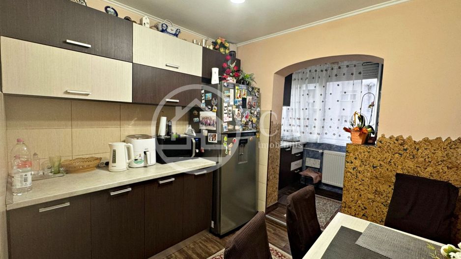 Apartament cu 3 camere de vanzare in Decebal, Oradea - Poză 6