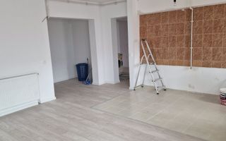 Apartament cu 3 camere și garaj în Baciu, zona Regal. - Poză 1