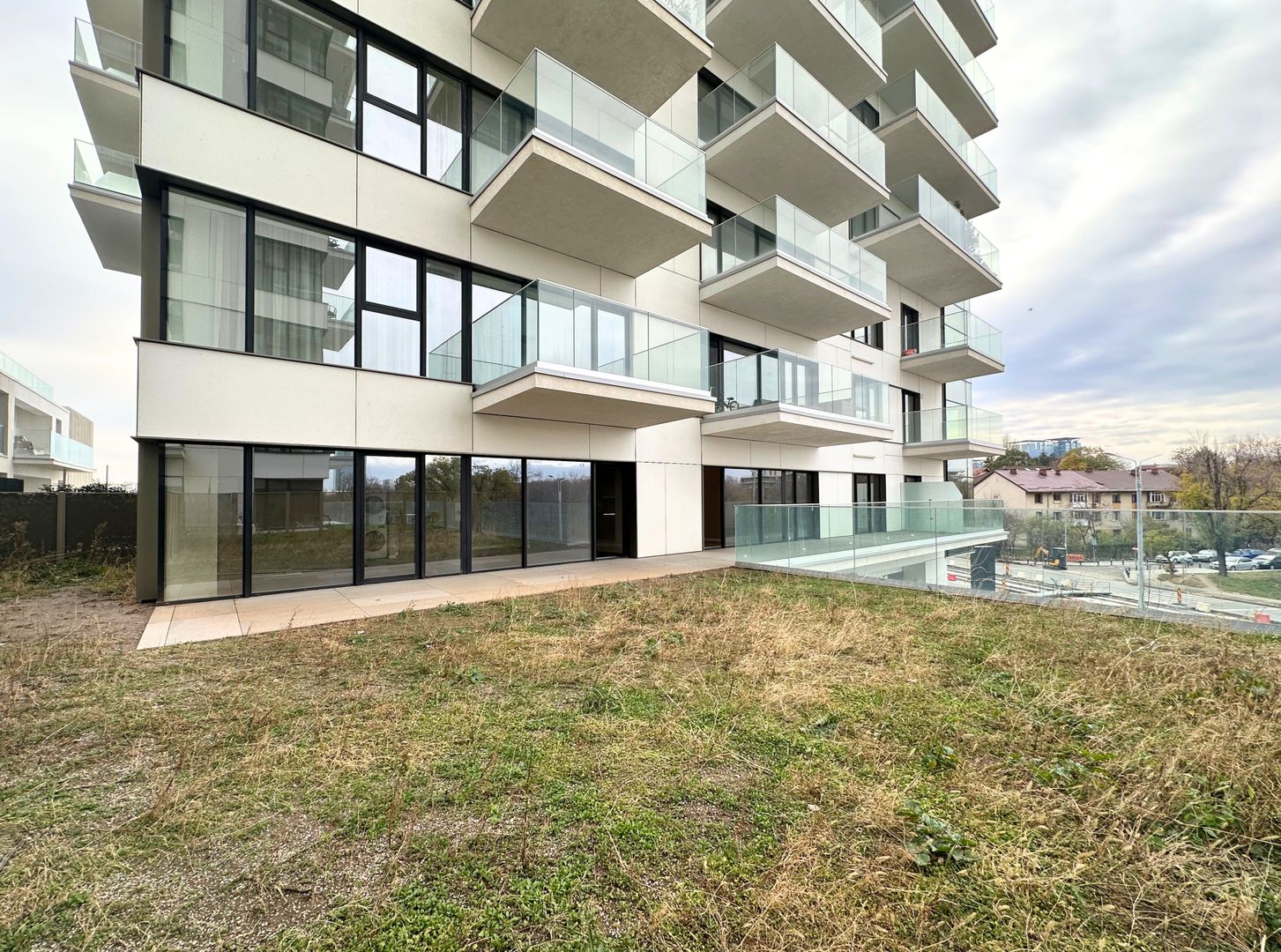 Închiriere apartament 4 camere cu grădină proprie ONE Verdi - Poză 6