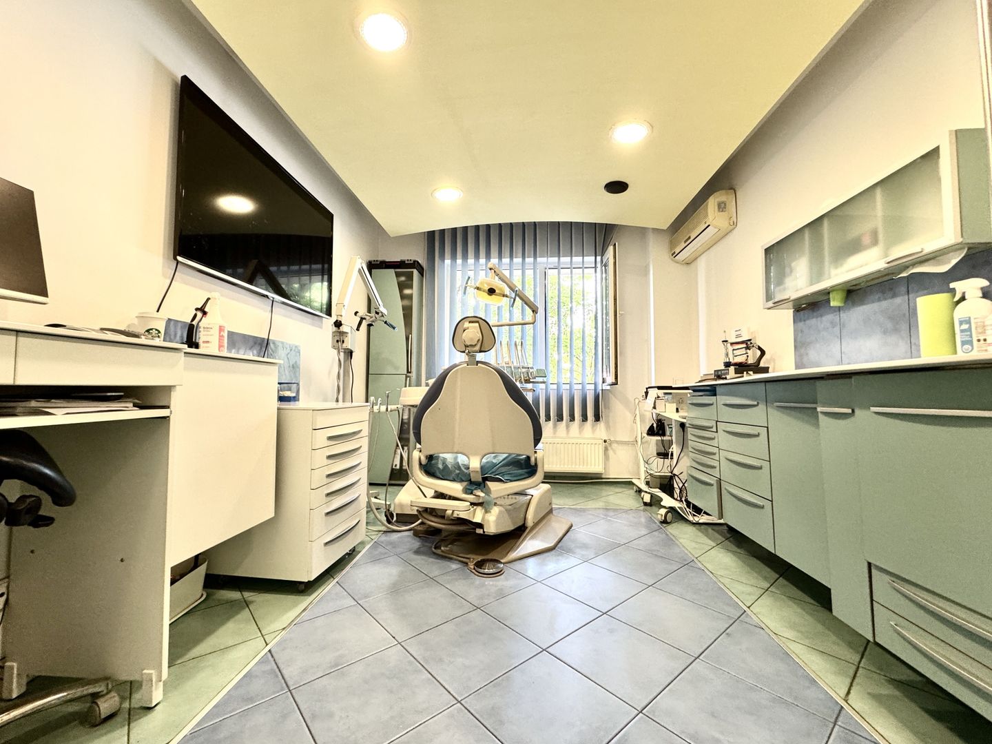 Cabinet stomatologic cu tradiție 20+ ani - dotat si funcțional - Poză 3
