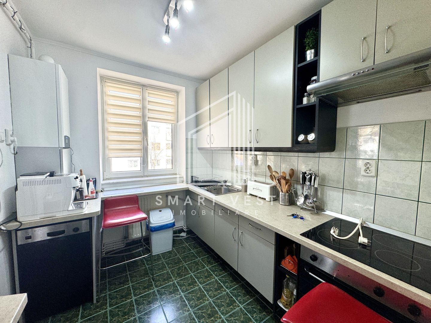 Apartament 3 camere | Etajul 2 | Zona Centrala - Poză 5