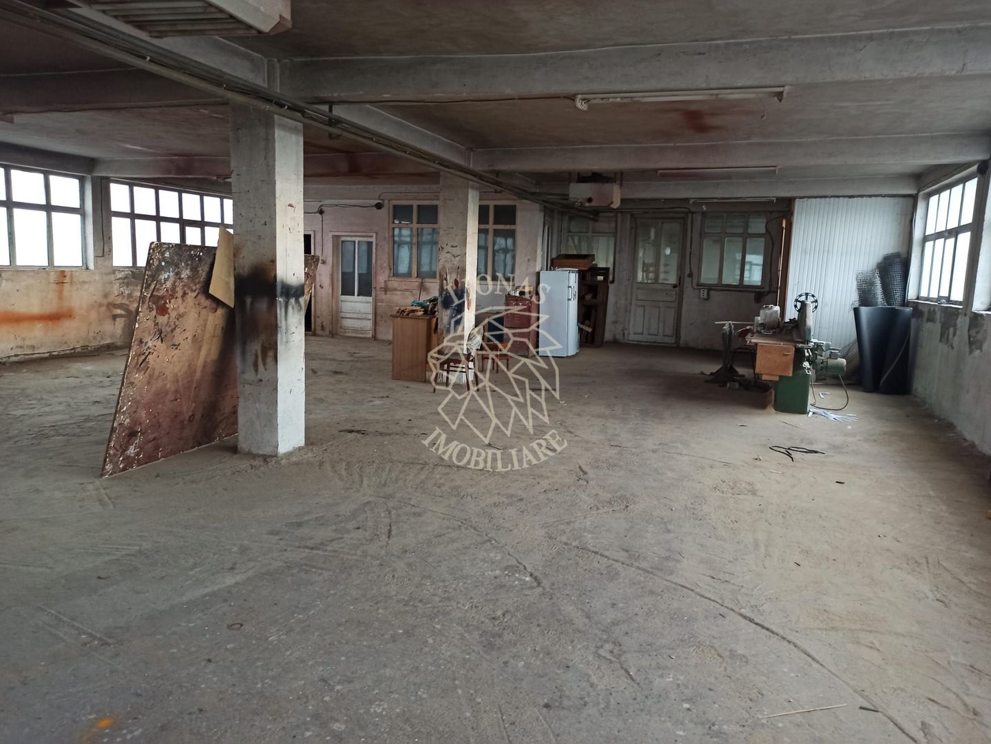 Complex de 4 hale 1705 mp-ideal prelucrare, service-Valea Ghinzii - Poză 1