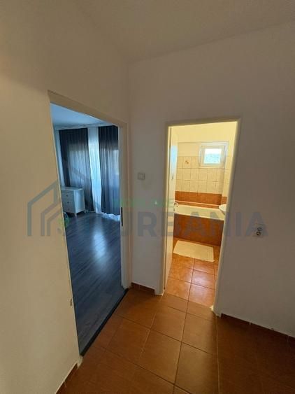 Apartament 3 camere de vânzare în Cug, zona Biserica Înălțarea Domnului, Iași - Poză 3