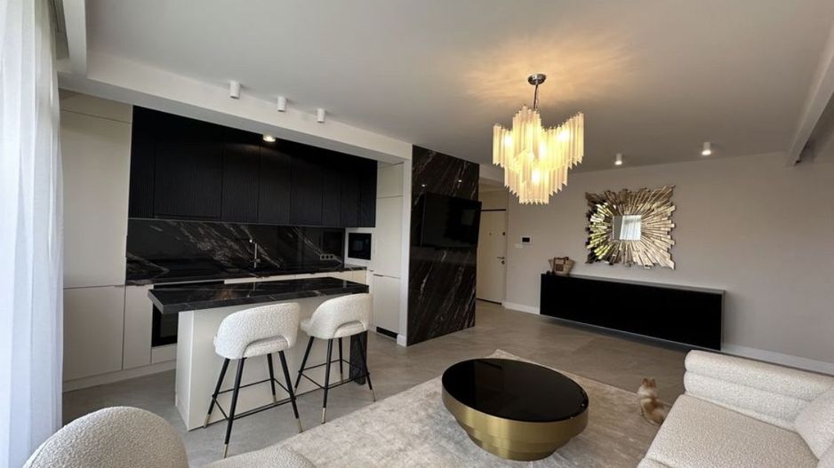 ageuropa.ro vinde apart. 2 cam. mobilat, utilat  LUX la etajul 1. - Poză 3