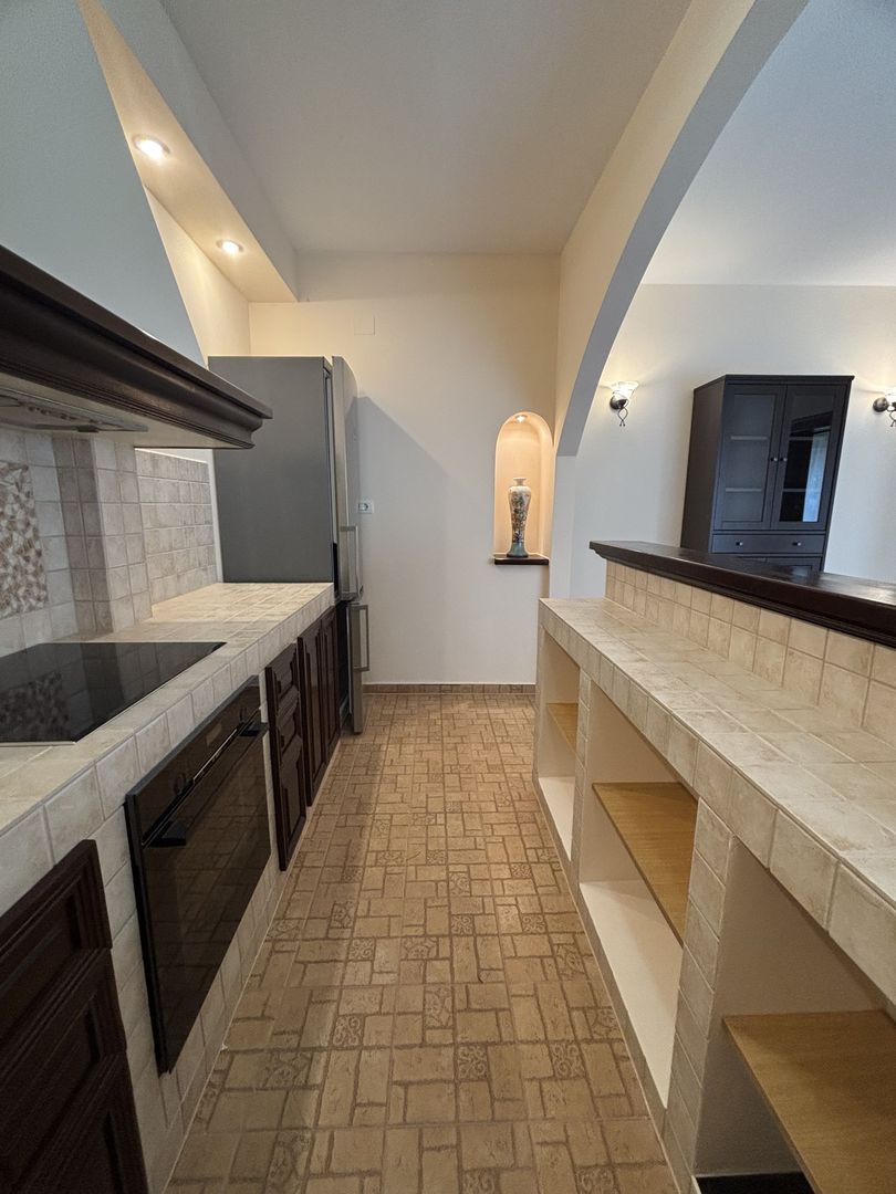 Vilă primitoare zona Modern - Poză 19