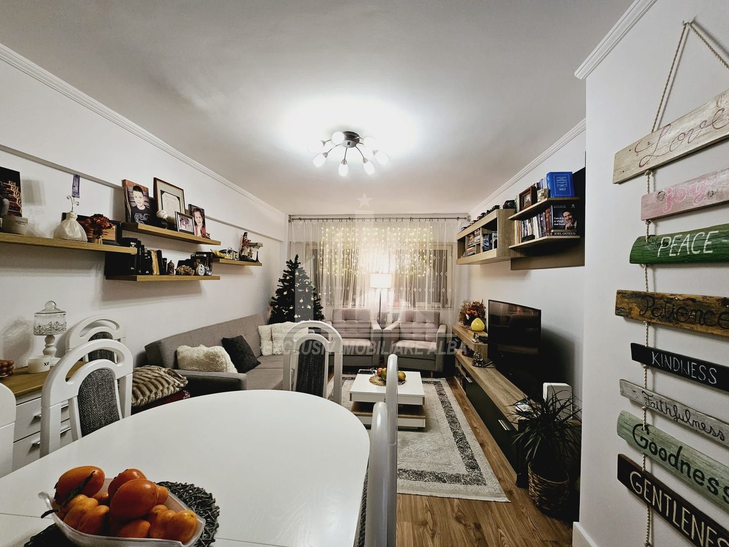 Apartament 4 camere decomandate | 88 mp | Scara interioara | Centru - Poză 1