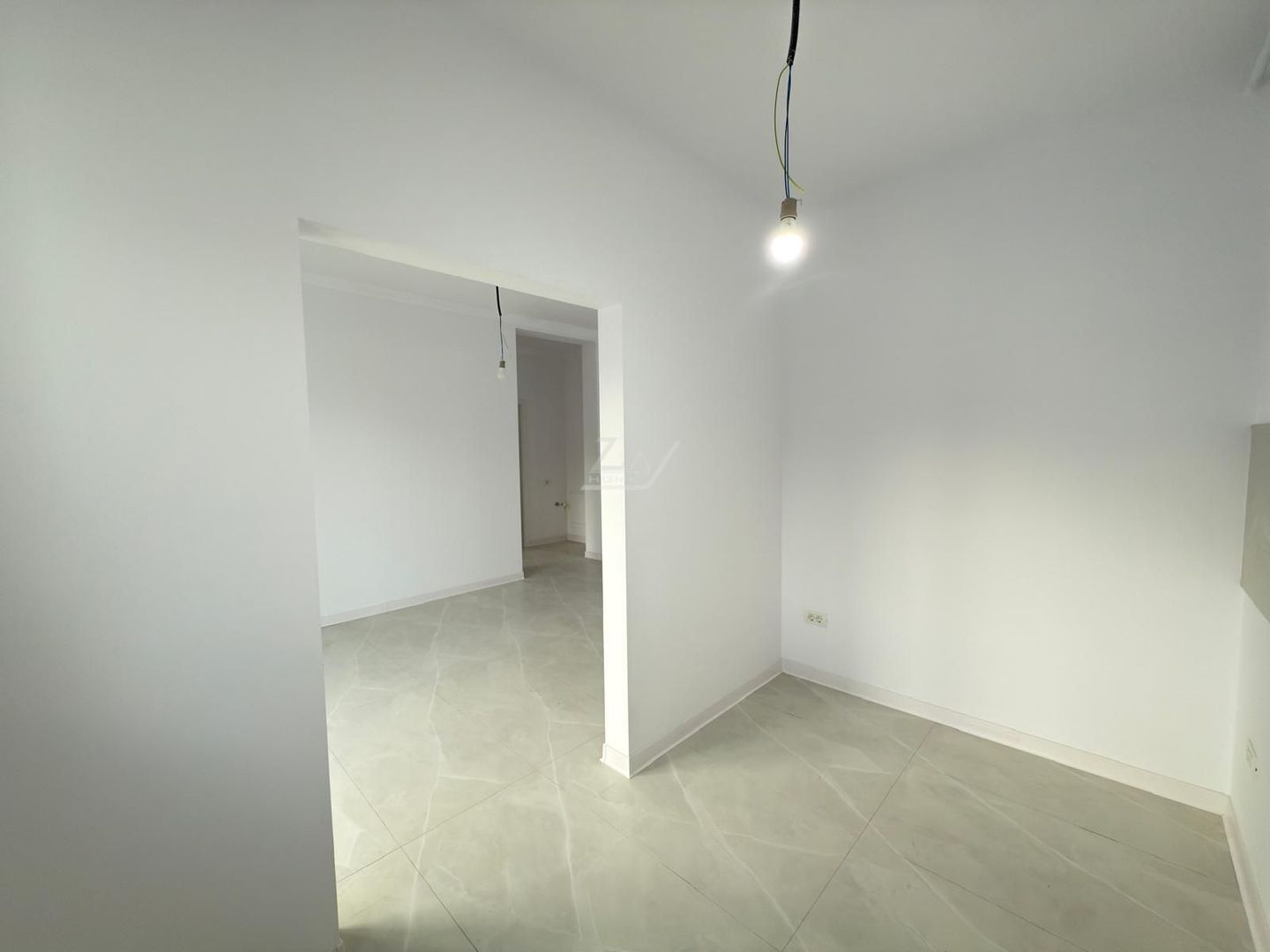 Asfalt. Loc de parcare. Etaj 1. - Poză 5