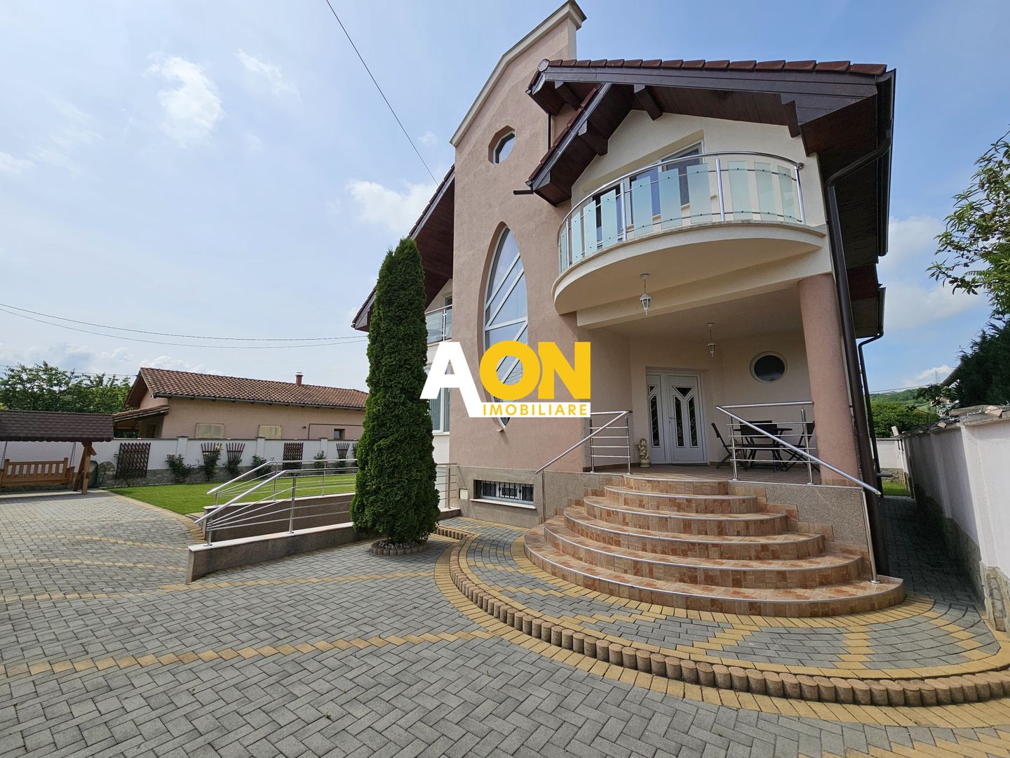 Casa 5 camere 561 mp teren la asfalt toate utilitatile Cetate - Poză 3