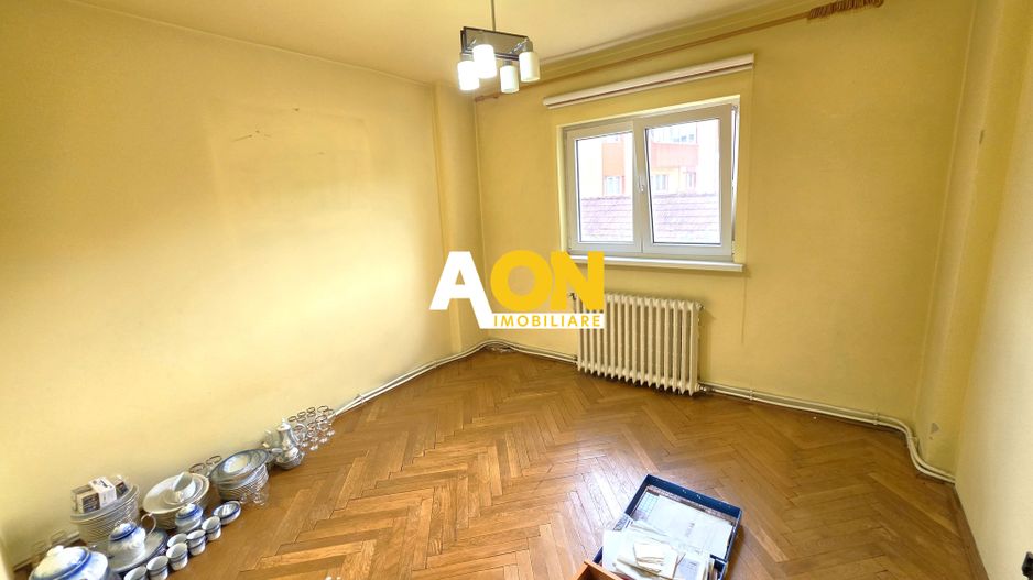 Apartament 4 camere, etaj 1, cu garaj si boxa, zona Scolii M. Eminescu - Poză 6