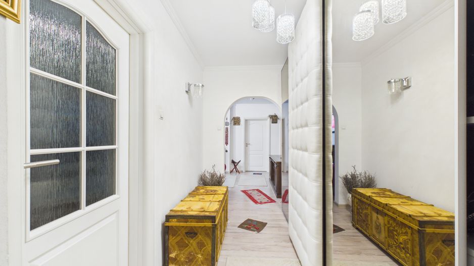 Oportunitate - 2 Apartamente 4 + 2 camere - Zona 13 Septembrie - Poză 4