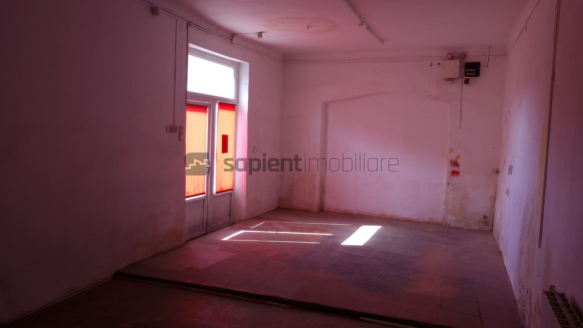 SAPIENT - DE VÂNZARE TEREN/CASĂ/SPAȚIU COMERCIAL 721 MP VELENTA - Poză 7