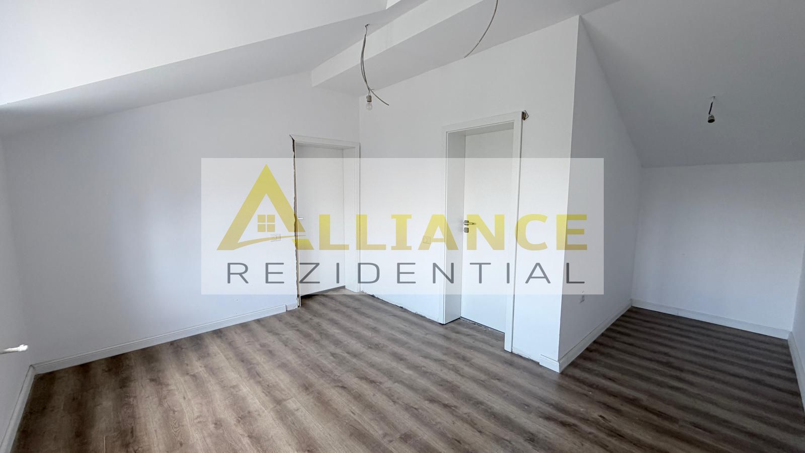 Casa Individuala - 6 camere - 3 bai - 550 mp teren - Poză 14