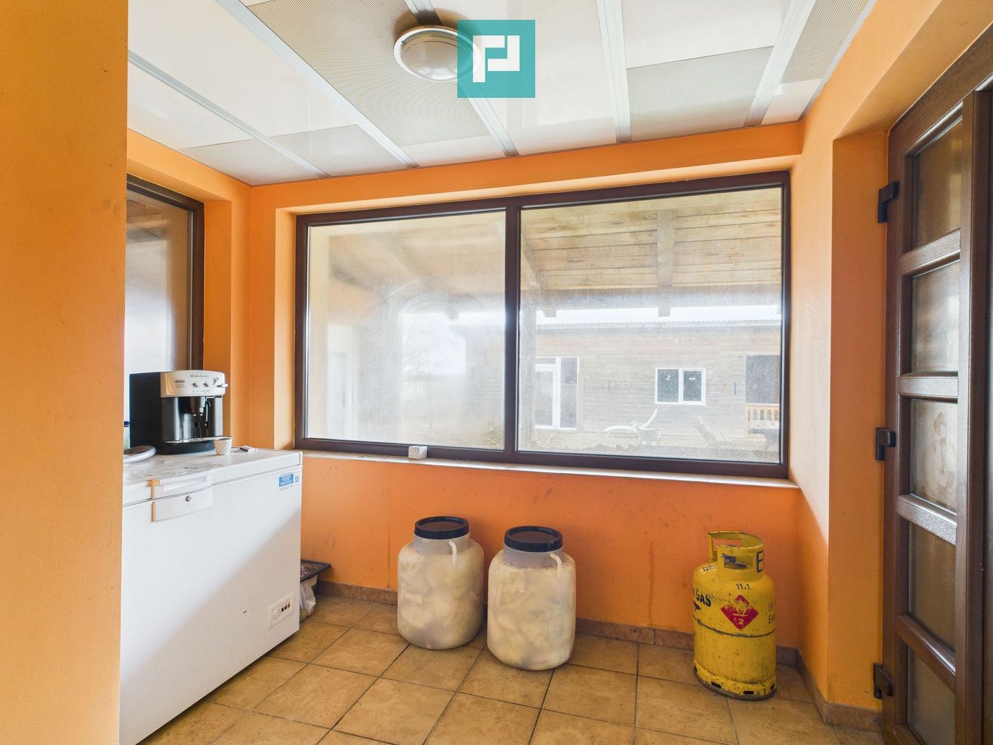 Casă individuală spațioasă, la 10 km de Timișoara - Poză 37