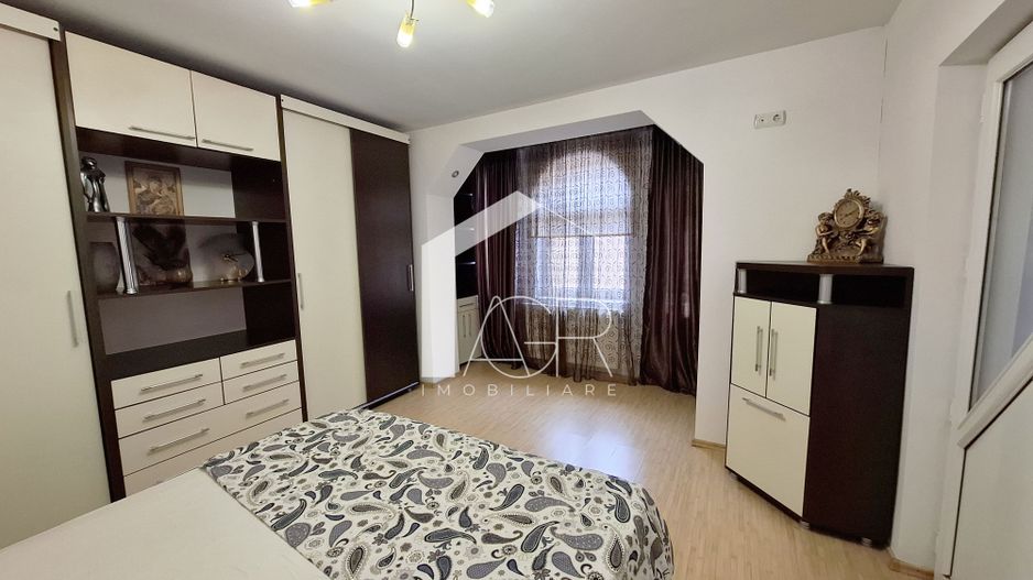 Casa P+M, cu 5 camere, zona Central - Poză 11