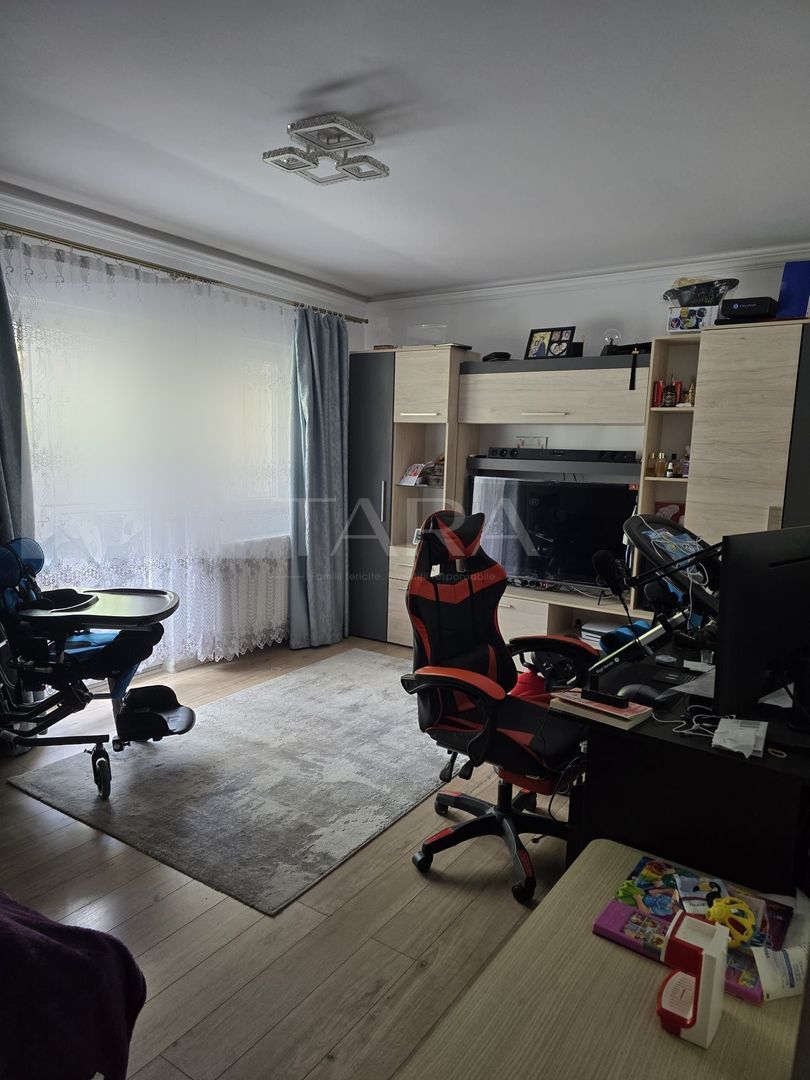 Apartament decomandat, 2 băi și 2 locuri de parcare, zona Kaufland. - Poză 1