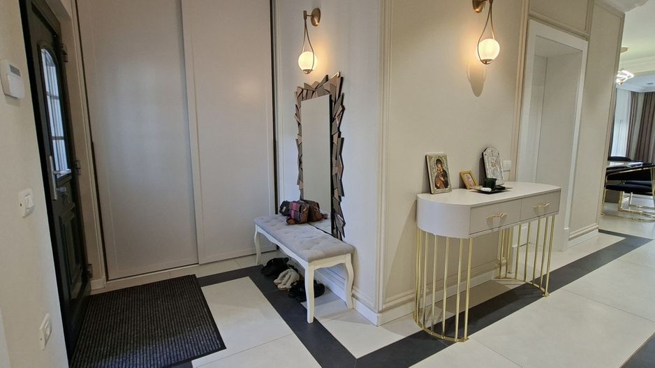 Vila spatioasa cu piscina - Dumbravita/Padurea Verde - Poză 13