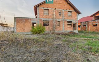 Proprietate impresionantă între Curtici și Macea - Poză 4