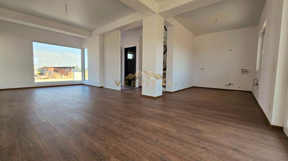 De vanzare vila 4 camere - cartier Mega Parc Residence -comuna Berceni - Poză 7