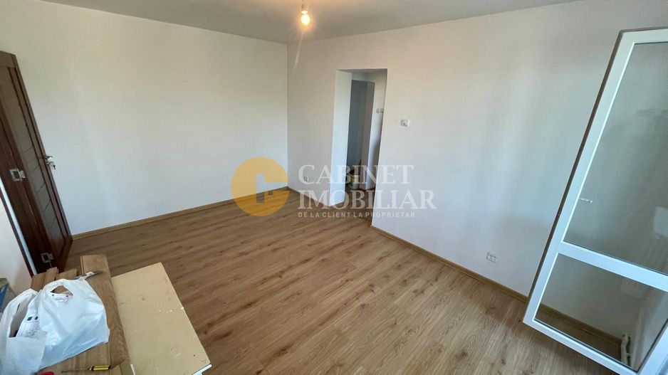 Apartament cu 3 camere - Renovat - zona Podu Ros - Poză 2