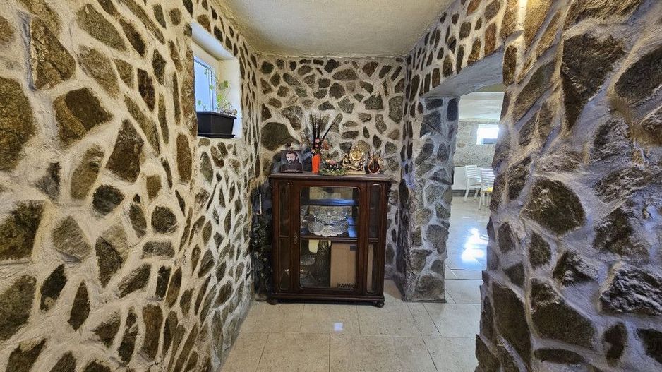 Casa mare, solida, Timisoara, D+P, 5 camere, 2 bai, Zona Lipovei - Poză 11