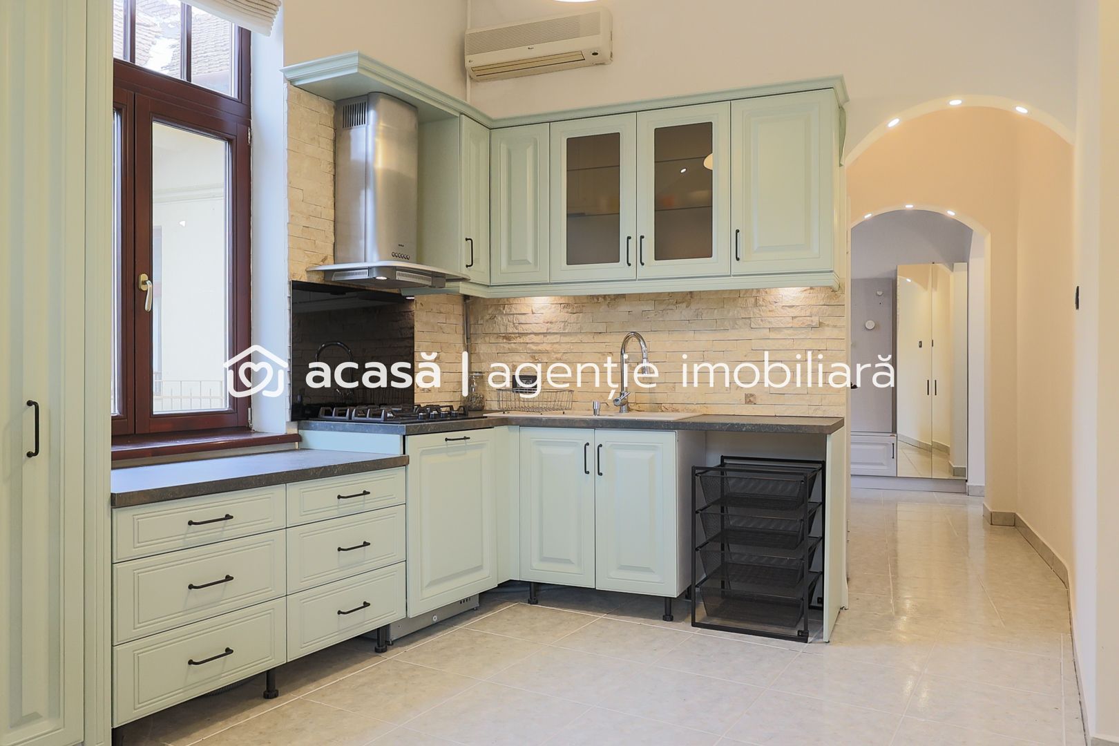 Apartament unic în Arad – Ultracentral, liniște, priveliște superbă - Poză 10