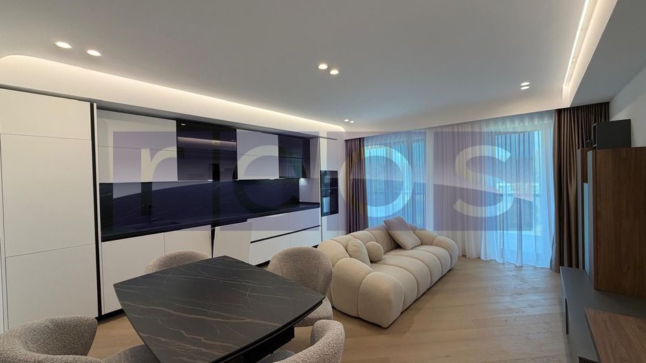 VANZARE APARTAMENT 80MP | 3 CAMERE | MOBILAT-UTILAT LUX | TERASA 24MP - Poză 1