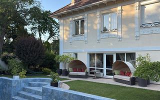 Chirie, casă, 3 nivele, 8 camere, str. Universității, Centru - Poză 1