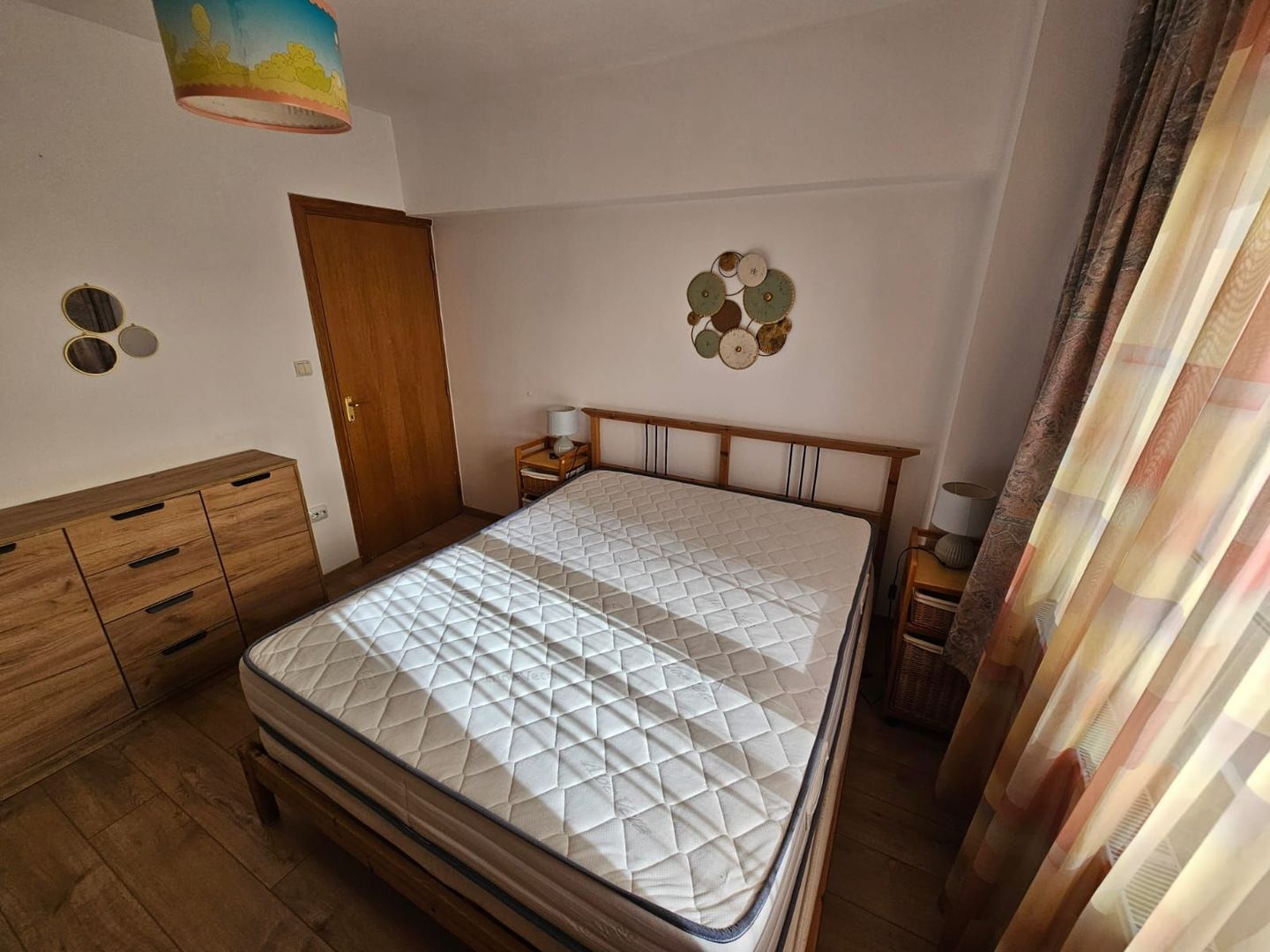 Apartament 4 camere, Stefan cel Mare - 5 min metrou, 2 bai, renovat - Poză 3