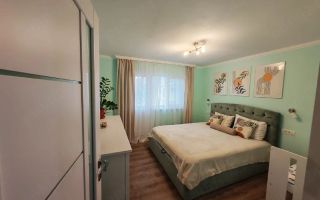 Soarelui | 3 Camere | Încălzire în pardoseală | 3 balcoane | Renovare completă - Poză 1