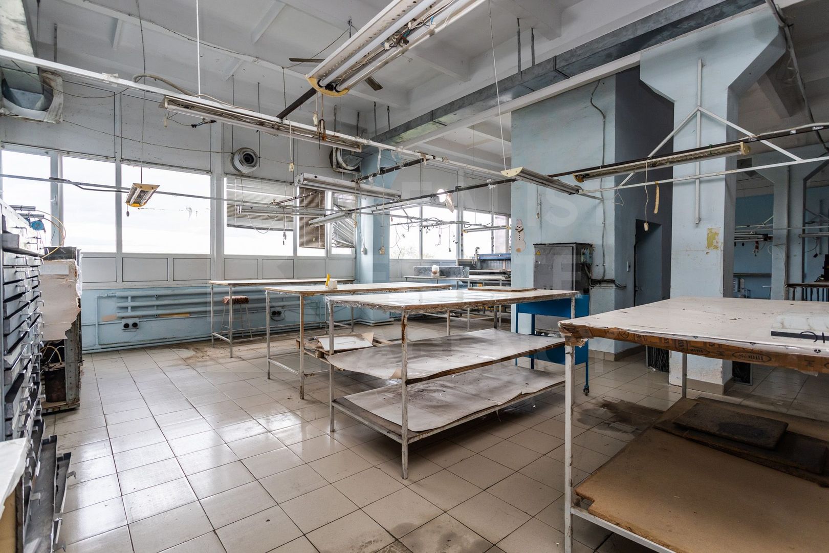 Chirie, spațiu industrial, 3000 mp, str. Sprîncenoaia, Centru - Poză 8