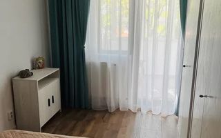 Apartament 3 camere Podul de Fier 700 Euro - Poză 3