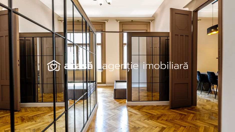 Apartament ULTRACENTRAL cu 3 camere, la cheie, renovat recent - Poză 3