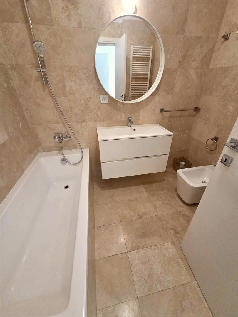 Penthouse 4 camere LUX, vedere parc Cazzavillan, 2 locuri parcare - Poză 19