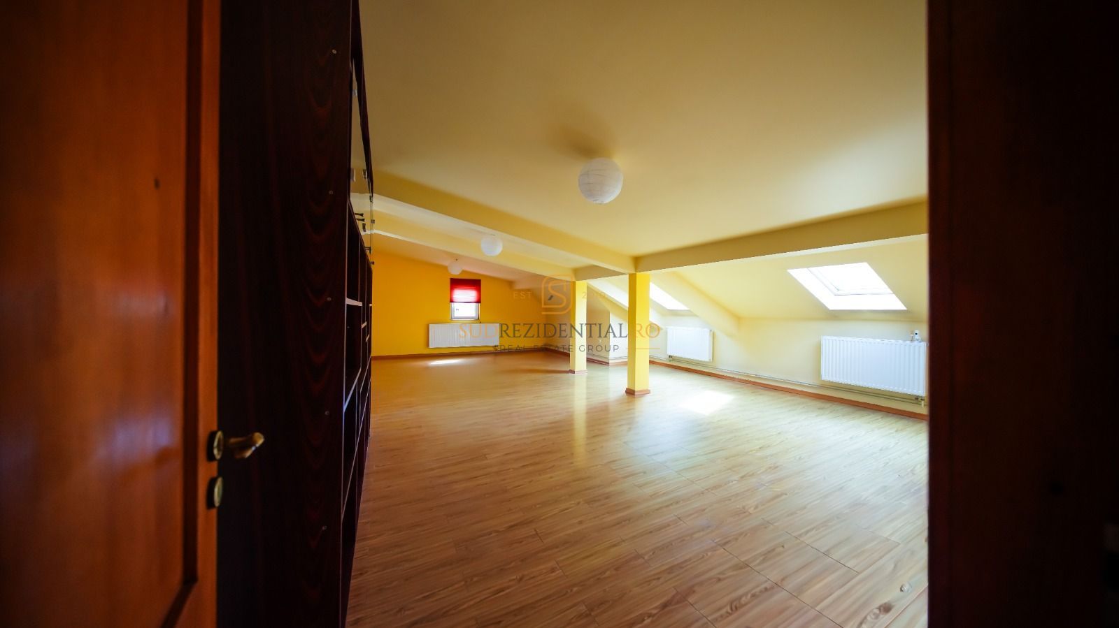 CASĂ CU TEREN 262 MP ȘI SPAȚIU COMERCIAL – SECTOR 4, BUCUREȘTI - Poză 13