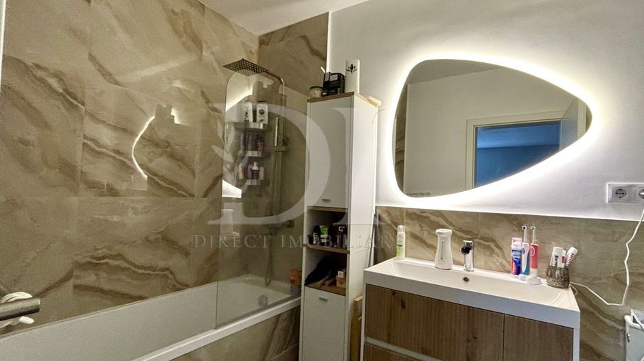 Apartament trei camere / Parcare / Zona Florilor - Poză 8