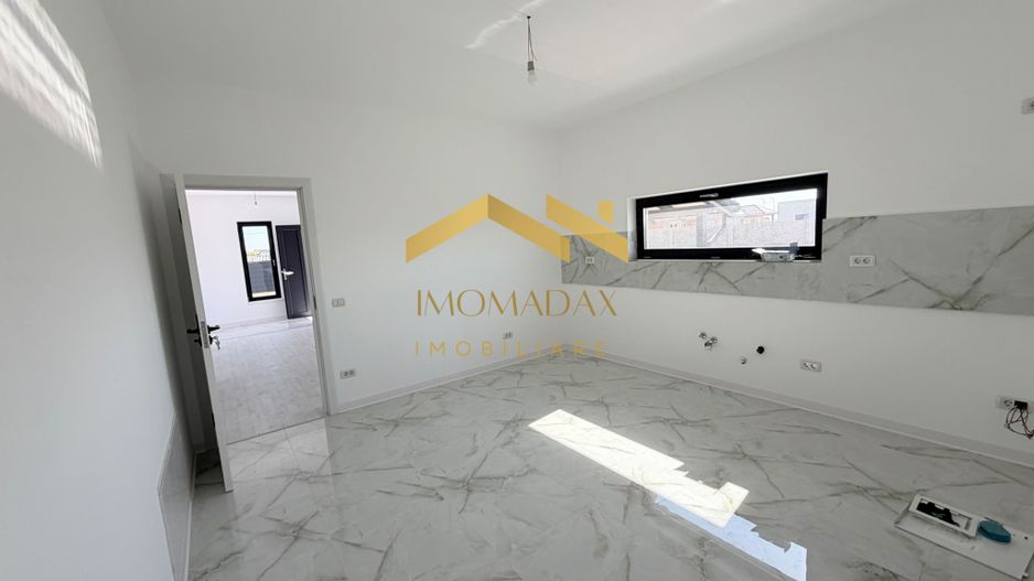 -Casa Individuala - Parter - 4 camere - - Poză 14
