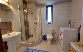 APARTAMENT CU 3 CAMERE, ULTRA-CENTRAL SI FOARTE SPATIOS LA VANZARE - Poză 8
